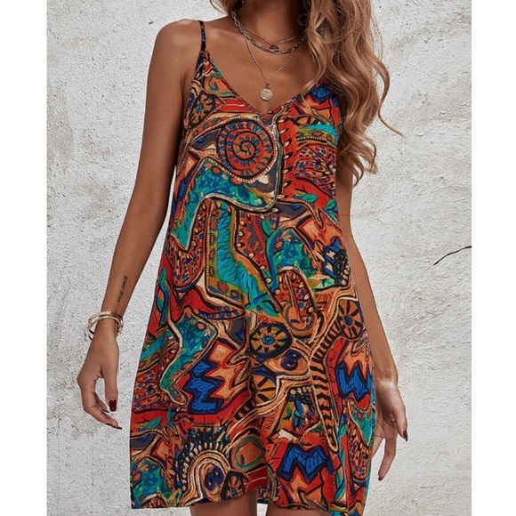 Dresses & Skirts - Boho geo print v neck cami mini dress